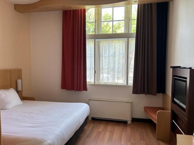 Onderwijshotel De Rooi Pannen Tilburgo Exterior foto